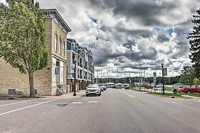 Charming Pentwater Home w/ Fire Pit & Yard!