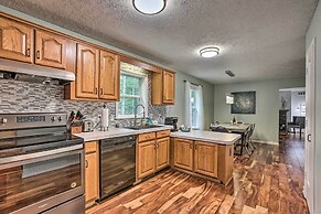 Charming Pentwater Home w/ Fire Pit & Yard!