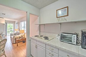 Central Venice Apartment w/ Balcony, Walk to Beach