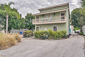 Central Venice Apartment w/ Balcony, Walk to Beach