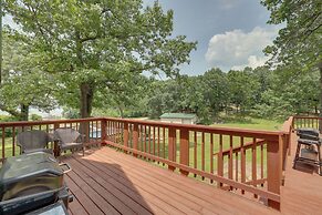 Lakefront Grove Cabin w/ Shared Boat Dock & Pool