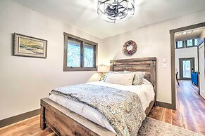 Chic Brevard Cabin - Nature, Trails, & Water!