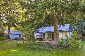 The Fusion Retreat on 4 Acres: Hike On-site!