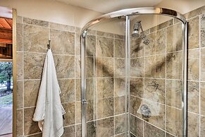 The Fusion Retreat on 4 Acres: Hike On-site!