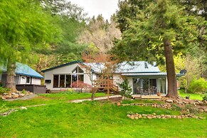 The Fusion Retreat on 4 Acres: Hike On-site!