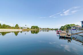 Bright Bayfront Home < 2 Mi to Hernando Beach!