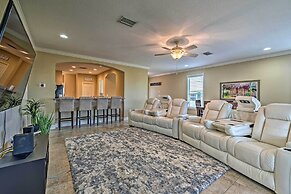 Bright Bayfront Home < 2 Mi to Hernando Beach!