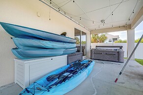 Bright Bayfront Home < 2 Mi to Hernando Beach!