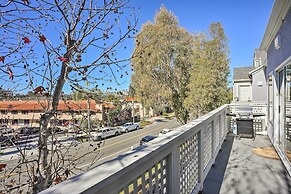 Cozy-chic Condo: Walk to Beach & Park!