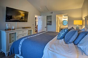 Cozy-chic Condo: Walk to Beach & Park!