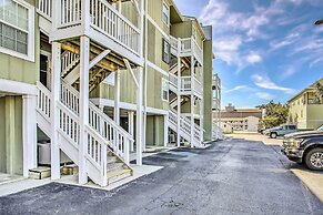 Cozy Carolina Beach Condo w/ Ocean Views!