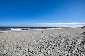 Cozy Carolina Beach Condo w/ Ocean Views!