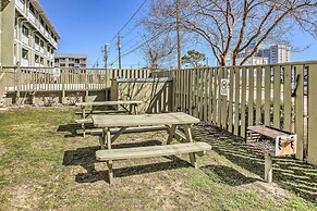 Cozy Carolina Beach Condo w/ Ocean Views!
