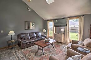 Mountain Home Cottage w/ Deck on White River!