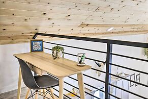 1 Mi to St Marys Glacier Trail: Modern Mtn Cabin!