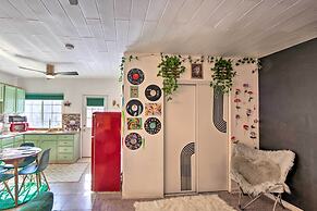 'the Goat Hut' Studio Casita: 11 Mi to Strip!