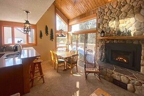 Lutsen Mountain Townhome - 2 Mi to Lake Superior!