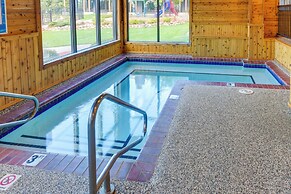 Lutsen Mountain Townhome - 2 Mi to Lake Superior!