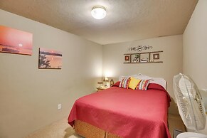 Cozy Lake Eufaula Hideaway w/ Fire Pit & Hot Tub!