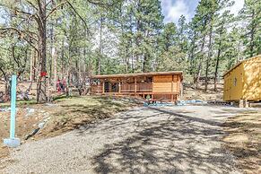 Ruidoso Cabin w/ Hot Tub - 2 Mi to Grindstone Lake