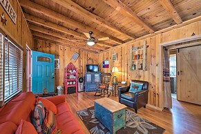 Ruidoso Cabin w/ Hot Tub - 2 Mi to Grindstone Lake