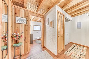 Ruidoso Cabin w/ Hot Tub - 2 Mi to Grindstone Lake