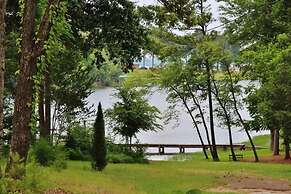 Frankston Home W/deck & Fishing on Lake Palestine!
