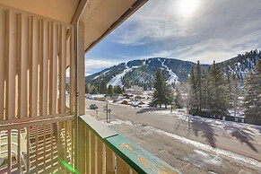 Red River Ski Condo on Main St - Mtn View!