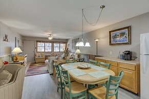 Red River Ski Condo on Main St - Mtn View!