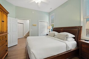 'coastal Vista' - Walk to Emerald Isle Beach!