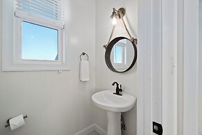 'coastal Vista' - Walk to Emerald Isle Beach!