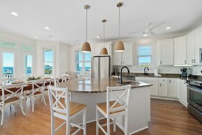 'coastal Vista' - Walk to Emerald Isle Beach!