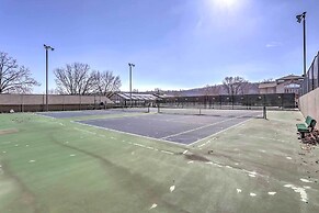 Cozy Branson Condo Near Lakes & Theatre District