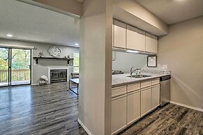 Cozy Branson Condo Near Lakes & Theatre District
