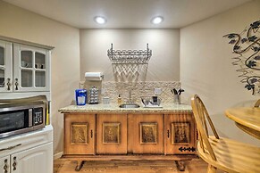 Convenient Apt w/ Fire Pit ~ Half-mi to Lake!