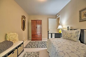 Convenient Apt w/ Fire Pit ~ Half-mi to Lake!