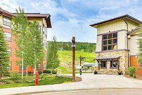Ski-in/ski-out Granby Penthouse w/ Mountain Views!