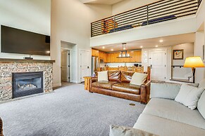 Ski-in/ski-out Granby Penthouse w/ Mountain Views!