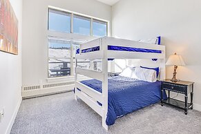 Ski-in/ski-out Granby Penthouse w/ Mountain Views!
