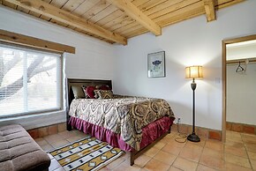 Las Cruces Home 'La Casa Blanca' w/ Courtyard