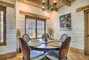 Las Cruces Home 'La Casa Blanca' w/ Courtyard