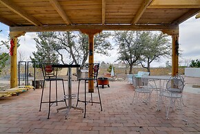Las Cruces Home 'La Casa Blanca' w/ Courtyard