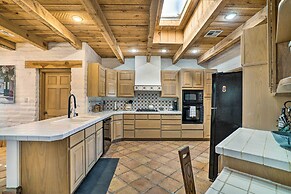 Las Cruces Home 'La Casa Blanca' w/ Courtyard