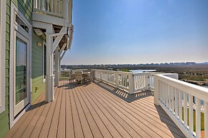 Manteo Waterfront Resort Home w/ 30-ft Dock!