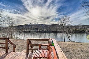 La Petite Maison in Mount Olive w/ Fire Pit!