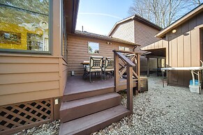 Charming Pymatuning Lake House Near Park & Beach