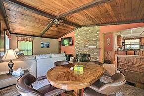 Charming Pymatuning Lake House Near Park & Beach