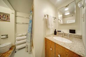 Charming Pymatuning Lake House Near Park & Beach