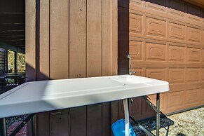 Charming Pymatuning Lake House Near Park & Beach