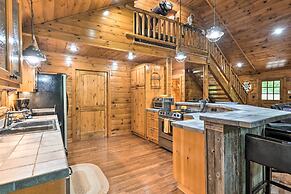 Secluded Northwest Arkansas Cabin: Fire Pit & Deck